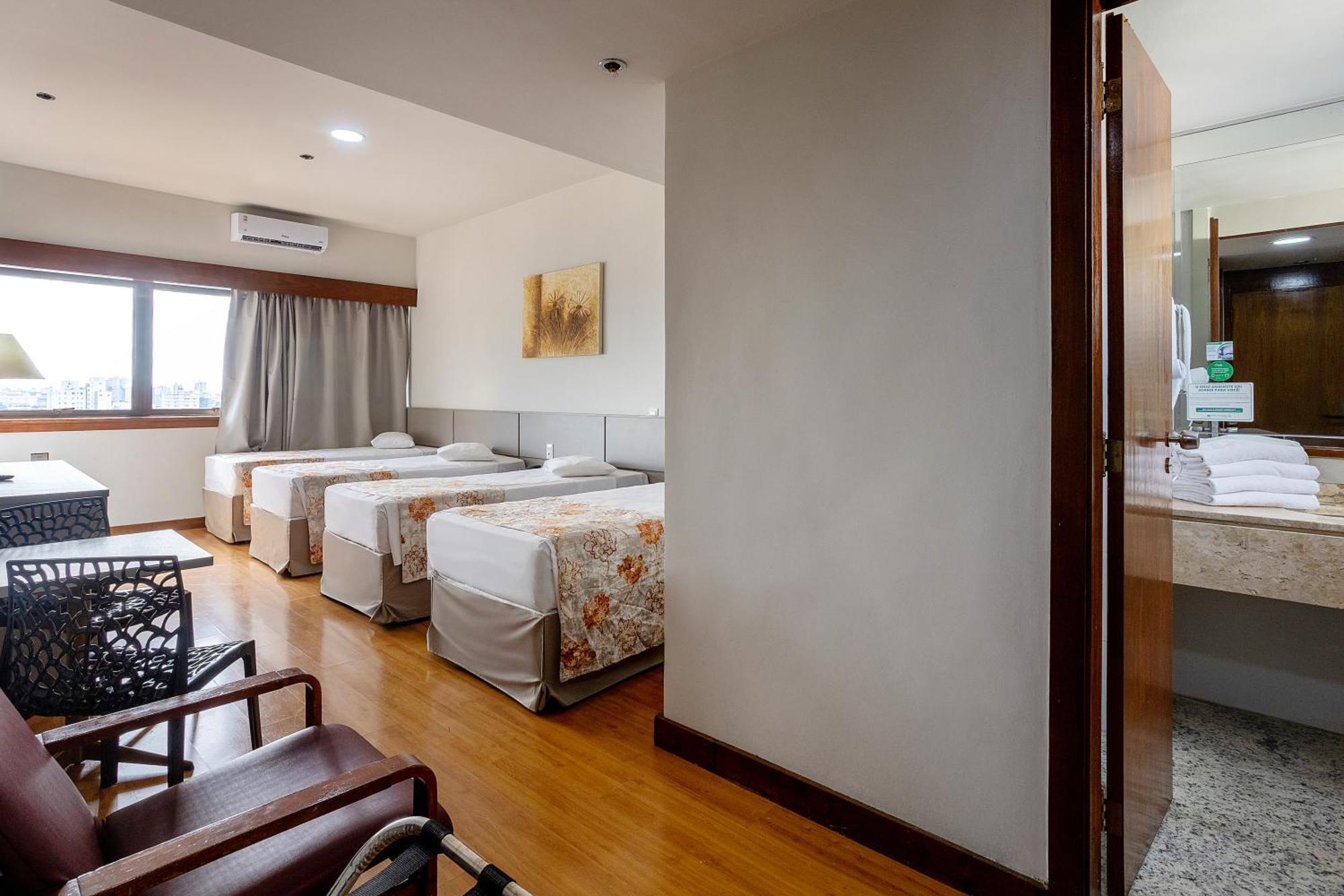 Hotel Nacional Inn เบโลโอรีซอนชี ภายนอก รูปภาพ